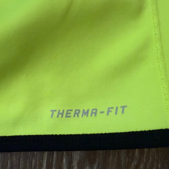 Women’s Nike Therma Fit Sweatshirt – Size S - Picture 12 of 16